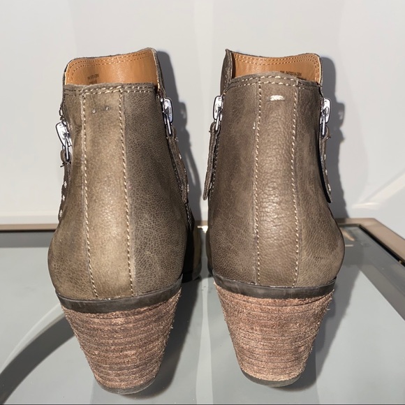 Frye Judy Zip Leather Bootie - Picture 6 of 6